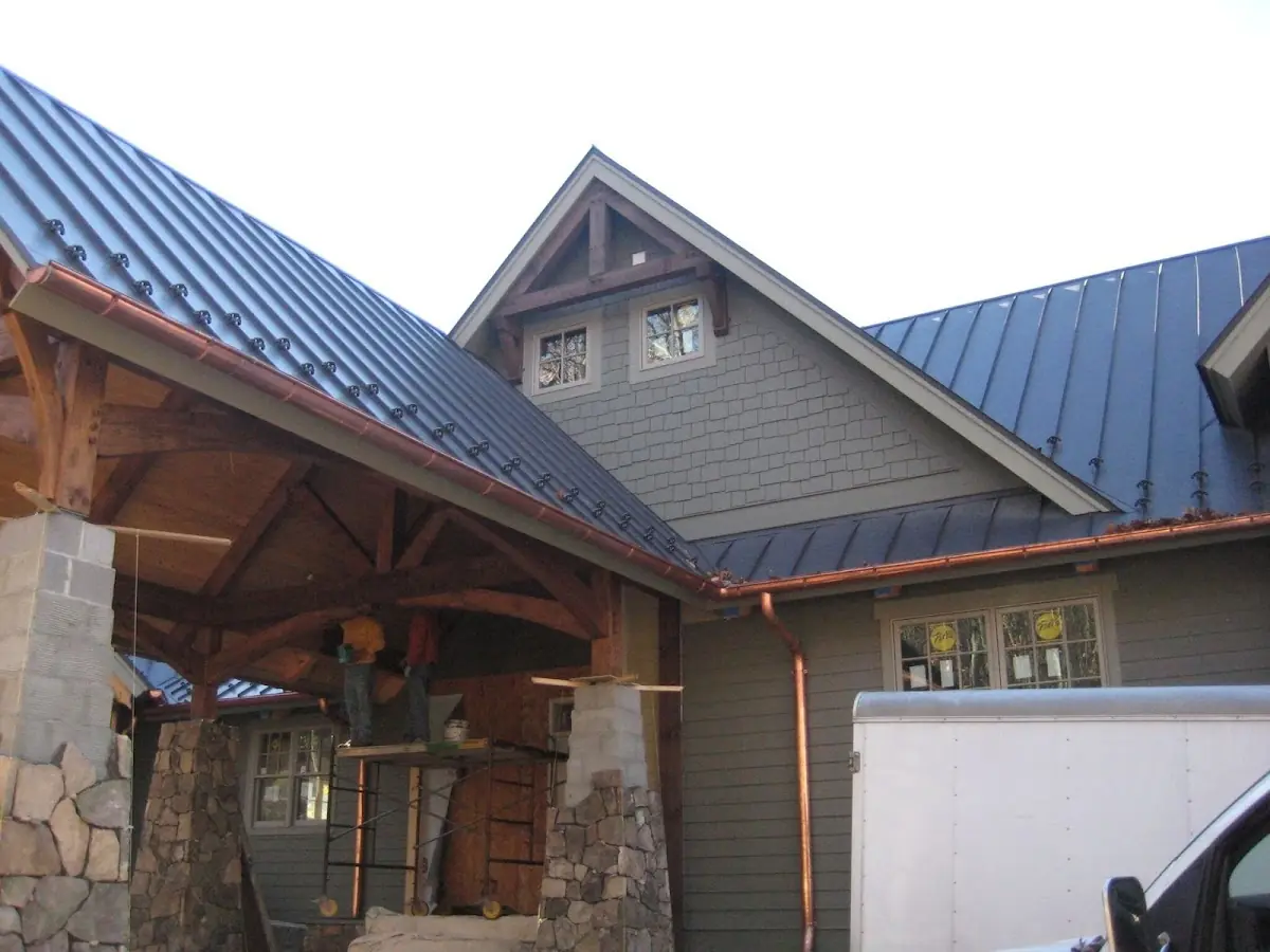 Craftsman Roofing team delivering quality roofing work in Hilltop Estates